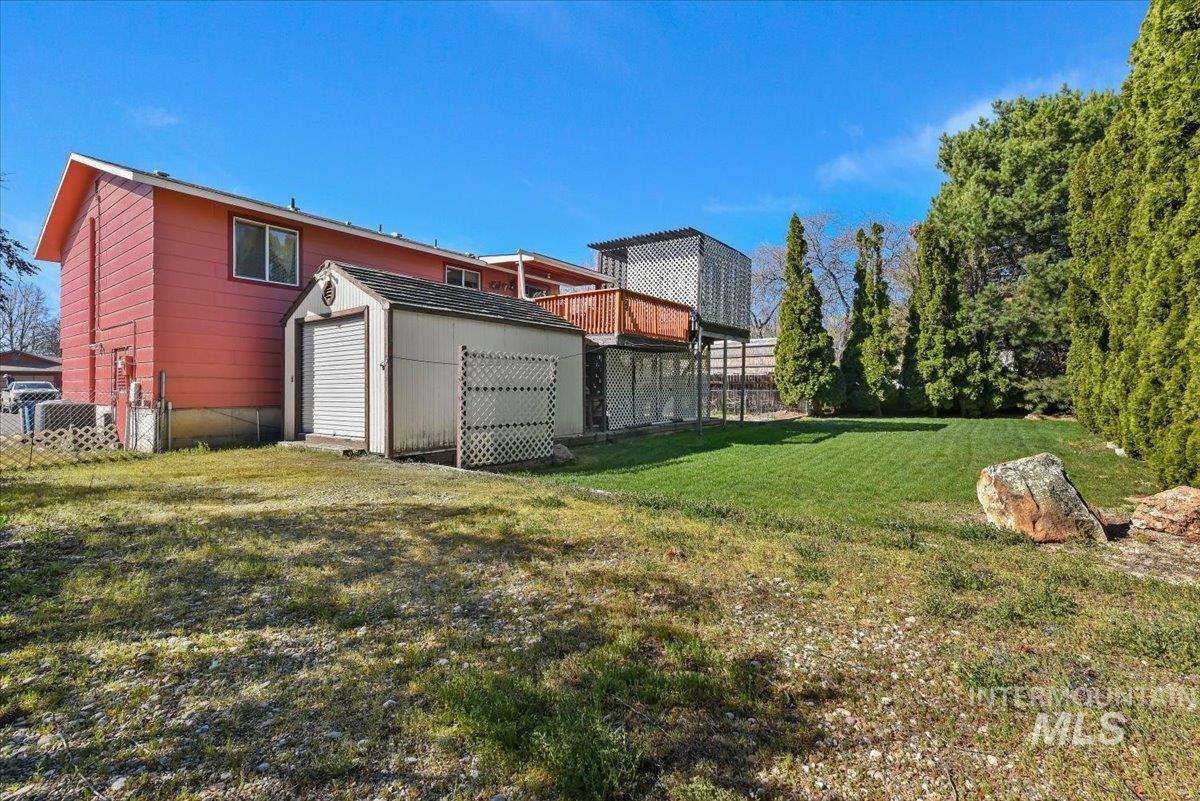 2811 Apollo Place Caldwell, ID 83605 - Photo 28 of 31 View of yard with an outdoor structure