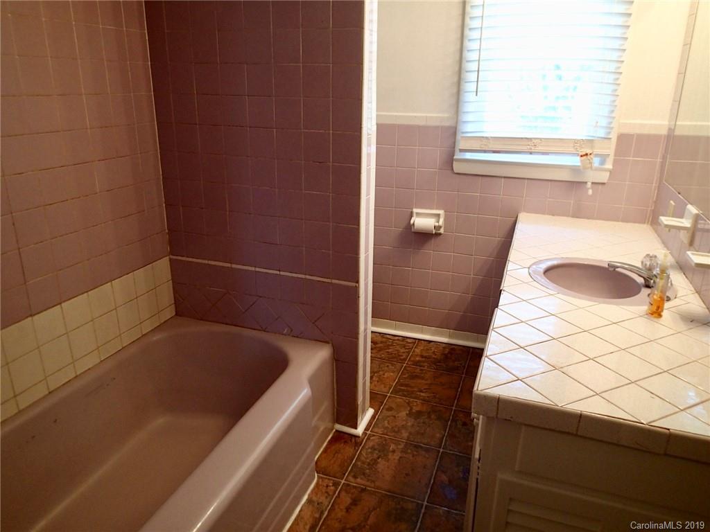 738 Highway 221 Rutherfordton, NC 28139 - Photo 14 of 22 Gallery Image 14
