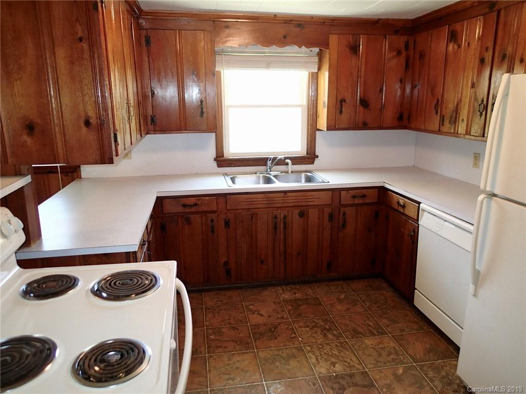 738 Highway 221 Rutherfordton, NC 28139 - Photo 3 of 22 Gallery Image 3