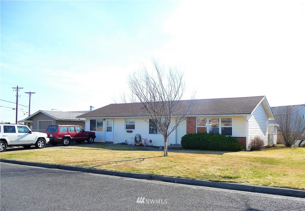 279 North Dale Road Moses Lake, WA 98837 - Photo 2 of 18 Gallery Image 2