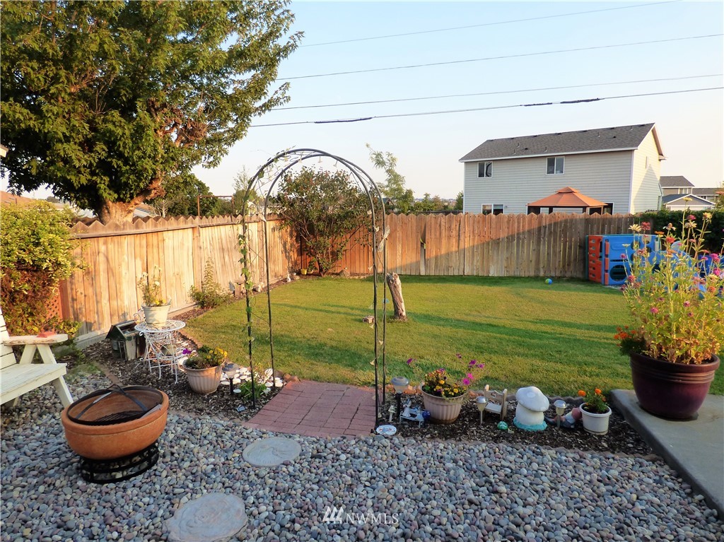 279 North Dale Road Moses Lake, WA 98837 - Photo 14 of 18 Gallery Image 14
