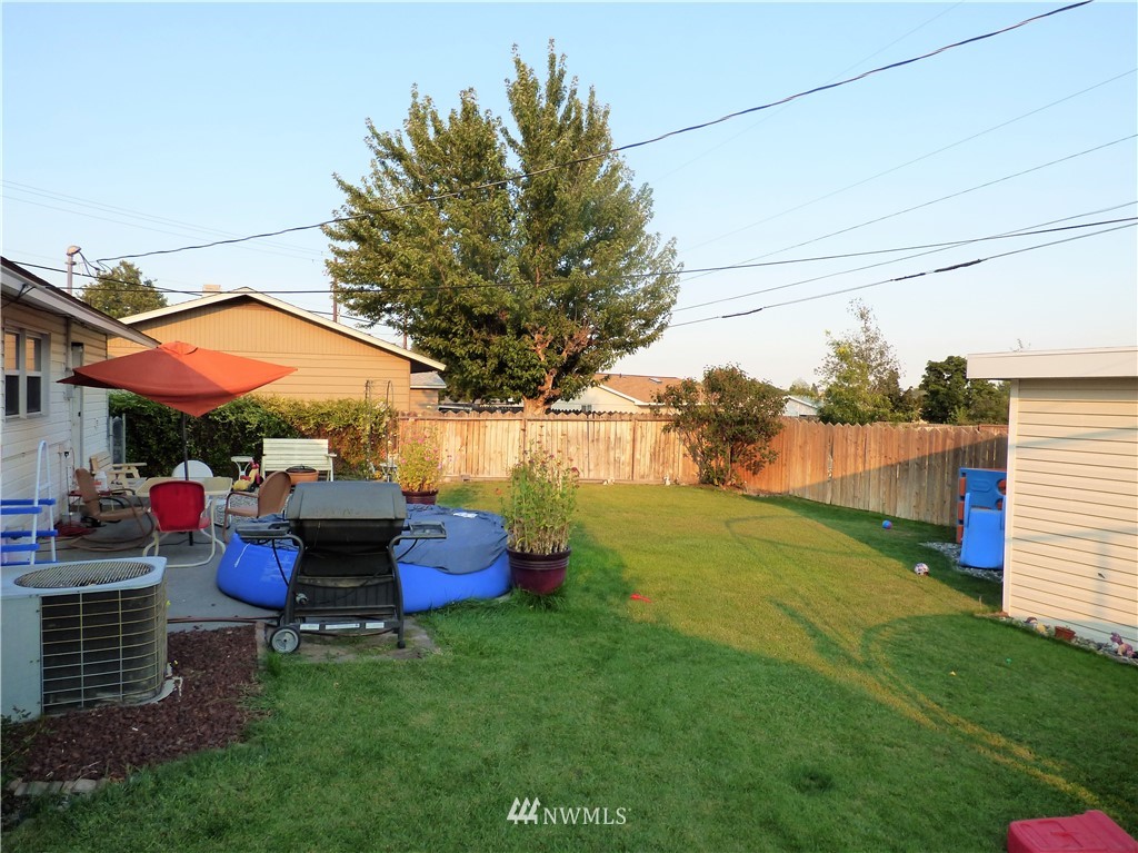 279 North Dale Road Moses Lake, WA 98837 - Photo 15 of 18 Gallery Image 15