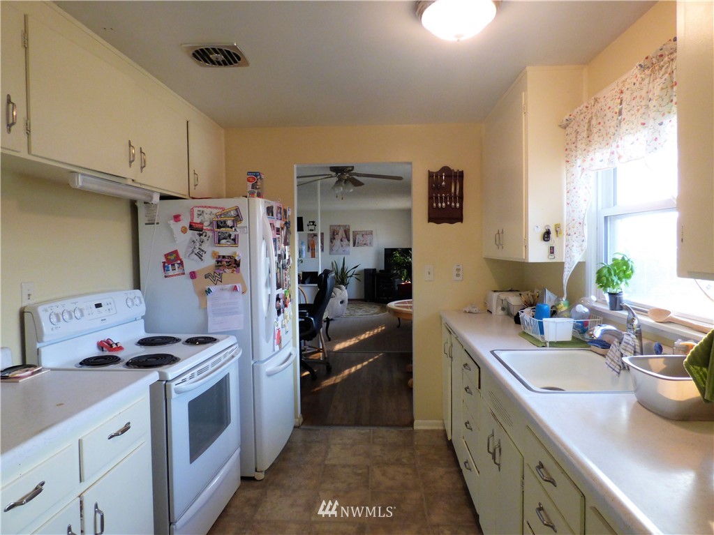 279 North Dale Road Moses Lake, WA 98837 - Photo 5 of 18 Gallery Image 5