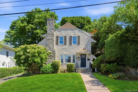 $929,900 | 29 Homestead Avenue, Scarsdale, NY 10583