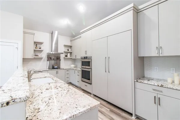 $549,000 | 18018 Ozark Lane, Higginsville, MO 64037