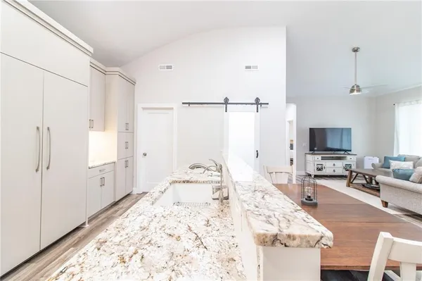 $549,000 | 18018 Ozark Lane, Higginsville, MO 64037