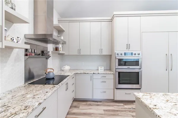 $549,000 | 18018 Ozark Lane, Higginsville, MO 64037