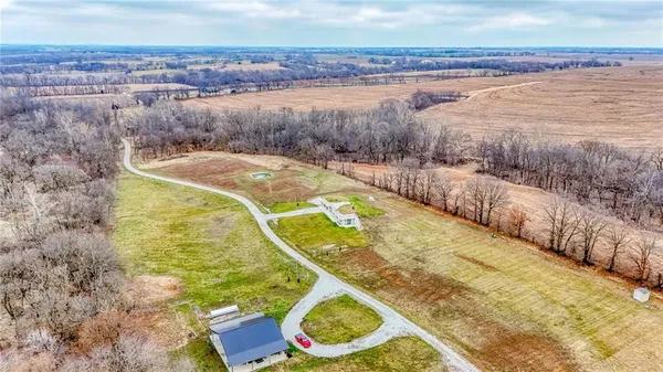 $549,000 | 18018 Ozark Lane, Higginsville, MO 64037