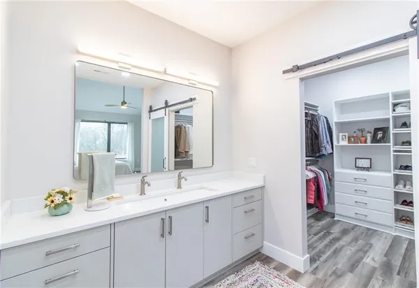 $549,000 | 18018 Ozark Lane, Higginsville, MO 64037