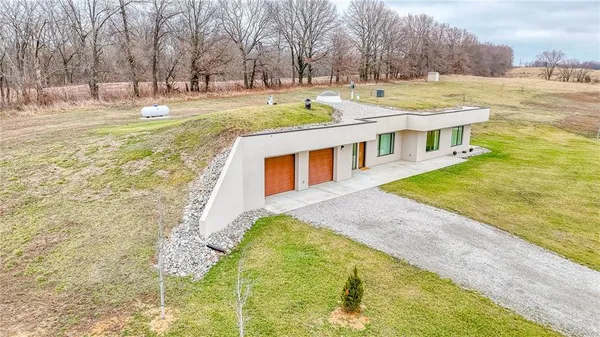 $549,000 | 18018 Ozark Lane, Higginsville, MO 64037