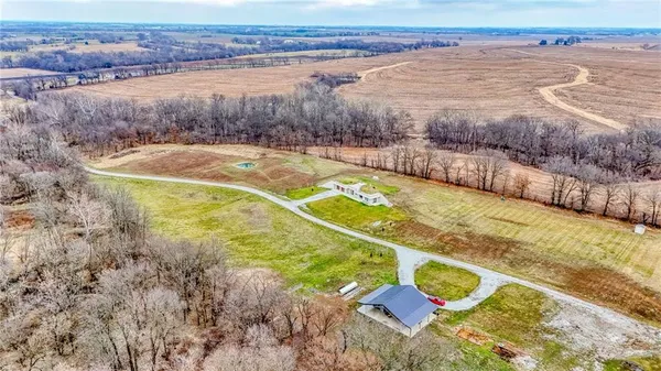 $549,000 | 18018 Ozark Lane, Higginsville, MO 64037