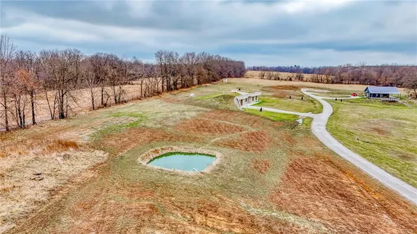 $549,000 | 18018 Ozark Lane, Higginsville, MO 64037