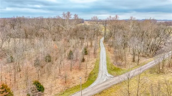 $549,000 | 18018 Ozark Lane, Higginsville, MO 64037