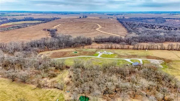 $549,000 | 18018 Ozark Lane, Higginsville, MO 64037