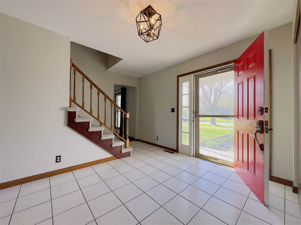 334 Boyson Road Northeast Cedar Rapids, IA 52402 - Photo 3 of 40 Gallery Image 3