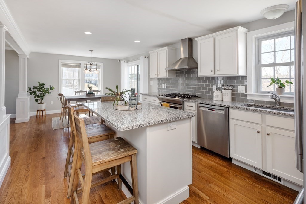 12 Bog View Road Kingston, MA 02364 - Photo 4 of 23 Gallery Image 4