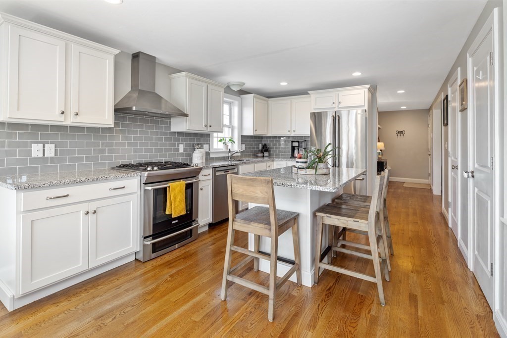 12 Bog View Road Kingston, MA 02364 - Photo 5 of 23 Gallery Image 5