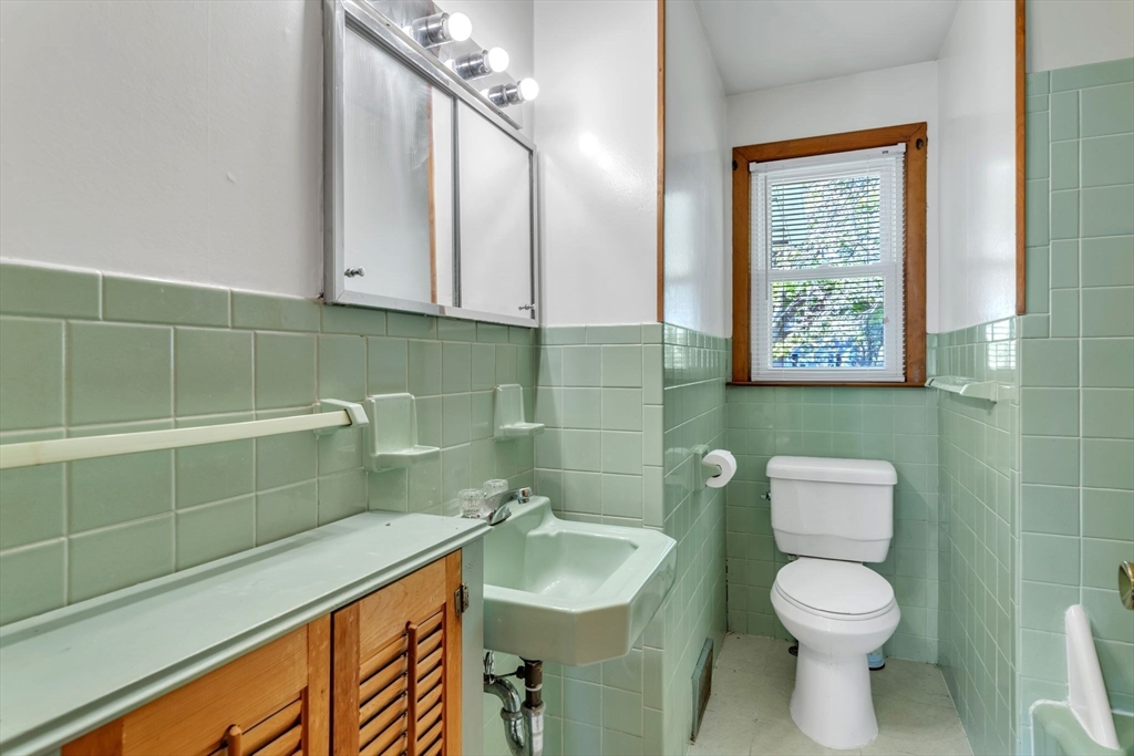 71 Stewart Lane Agawam, MA 01001 - Photo 27 of 39 Gallery Image 27
