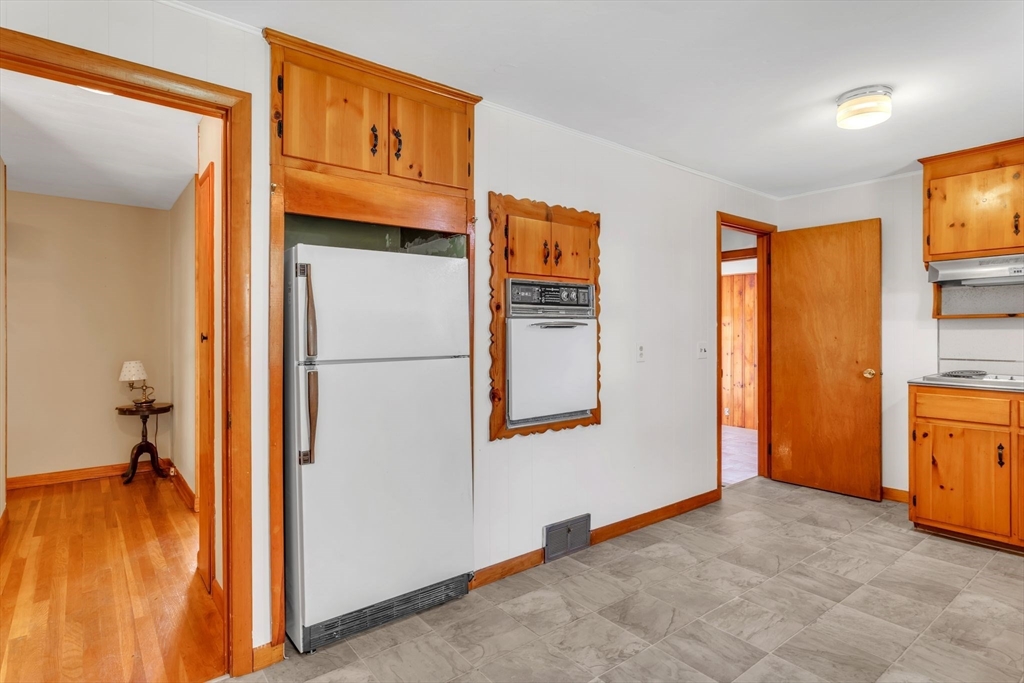 71 Stewart Lane Agawam, MA 01001 - Photo 7 of 39 Gallery Image 7
