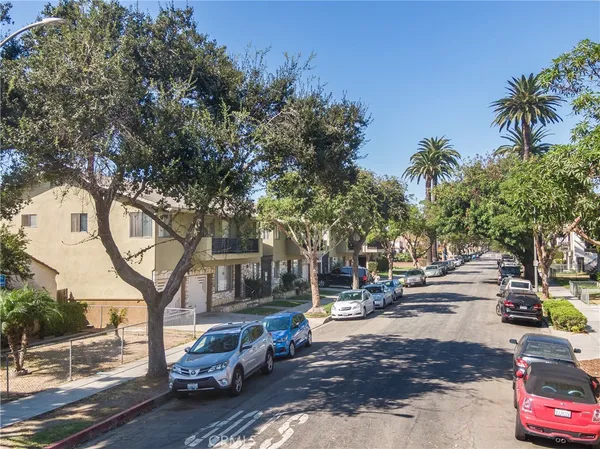 $1,795 | 2317 Cedar Avenue, Long Beach, CA 90806