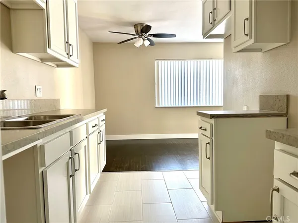 $1,795 | 2317 Cedar Avenue, Long Beach, CA 90806