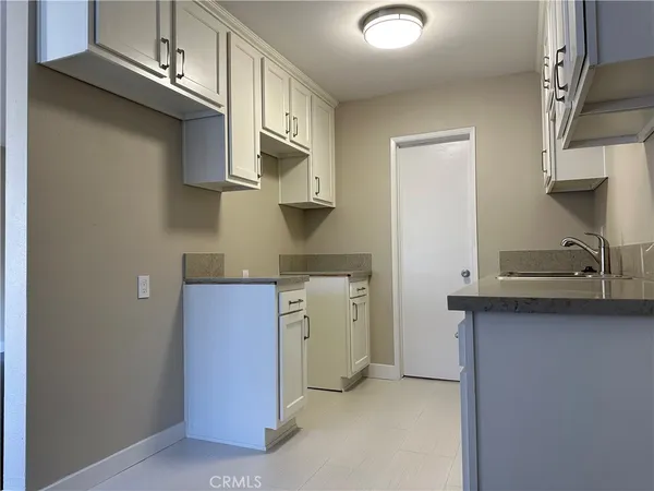 $1,795 | 2317 Cedar Avenue, Long Beach, CA 90806