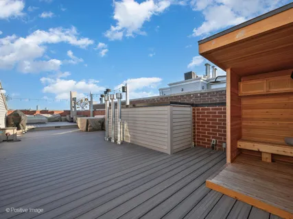 $995,000 | 3510 North Southport Avenue, Unit PH, Chicago, IL 60657