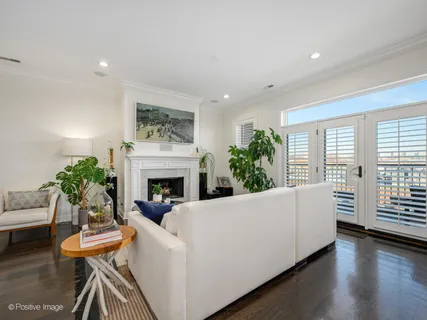 $995,000 | 3510 North Southport Avenue, Unit PH, Chicago, IL 60657