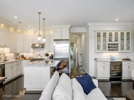 $995,000 | 3510 North Southport Avenue, Unit PH, Chicago, IL 60657