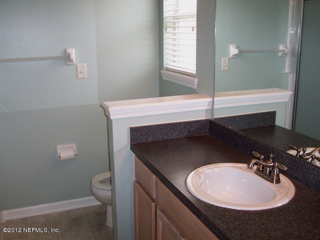 1124 Creeks Ridge Road Jacksonville, FL 32225 - Photo 16 of 19 Master Bath with Tub & Sepertate Shower