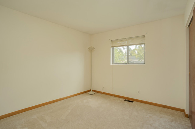 112 Thornhurst Road Bolingbrook, IL 60440 - Photo 5 of 12
