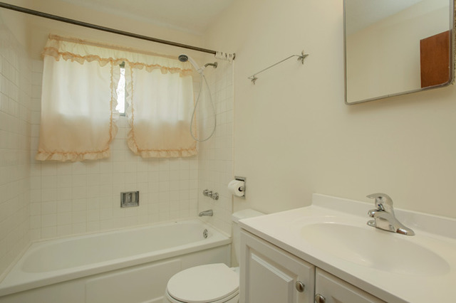 112 Thornhurst Road Bolingbrook, IL 60440 - Photo 6 of 12