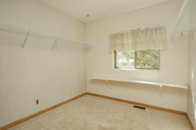 112 Thornhurst Road Bolingbrook, IL 60440 - Photo 8 of 12