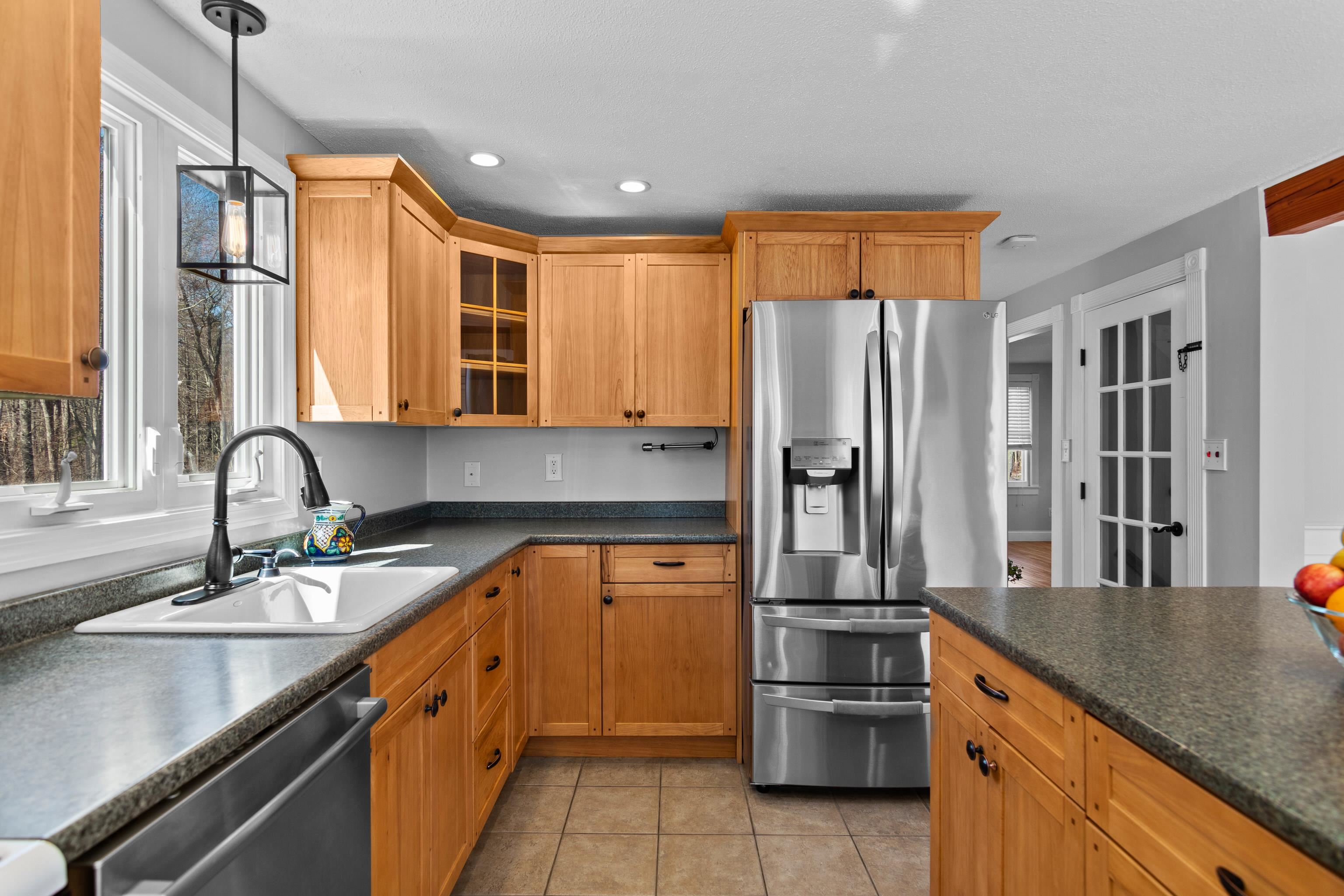 122 Joppa Road Merrimack, NH 03054 - Photo 15 of 40