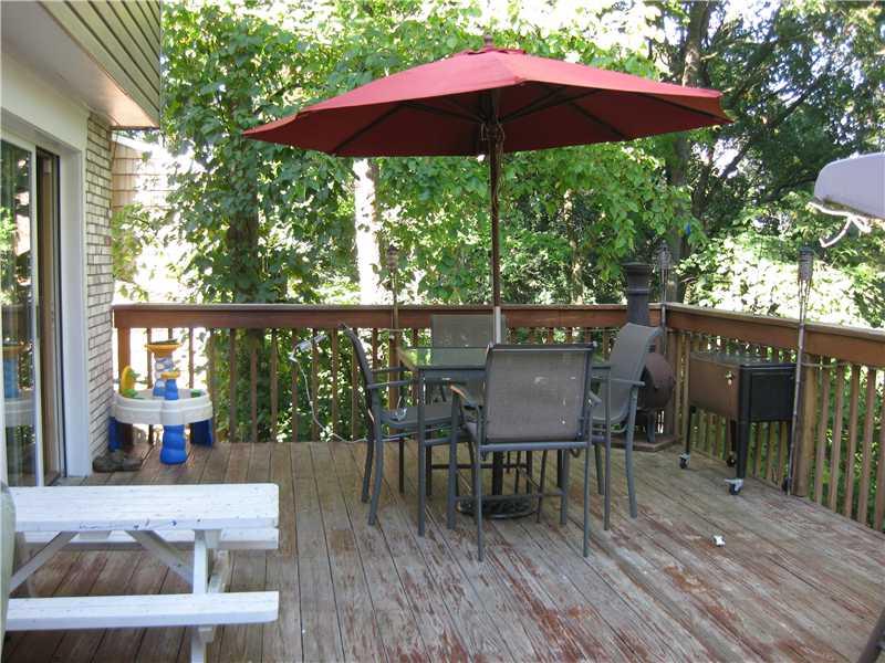 31 Robert Drive McKees Rocks, PA 15136 - Photo 21 of 25 Patio/Deck.