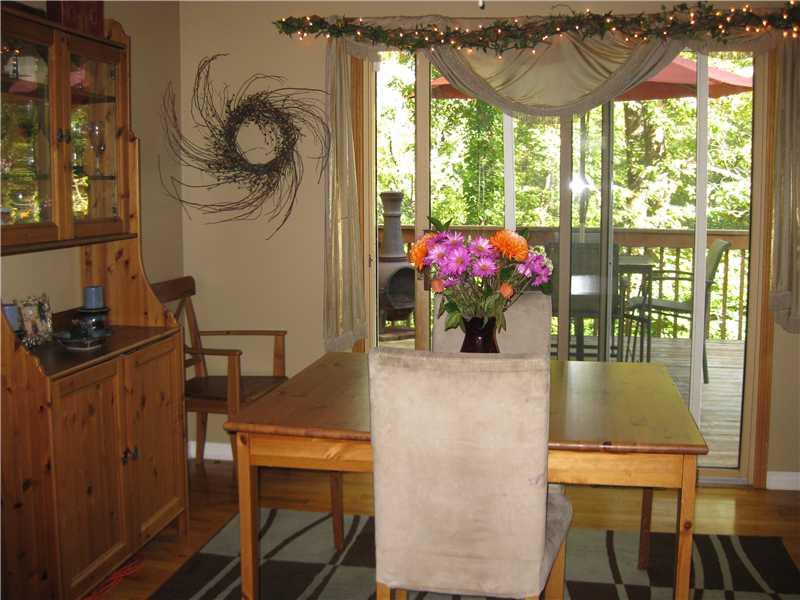 31 Robert Drive McKees Rocks, PA 15136 - Photo 7 of 25 Dining Room.