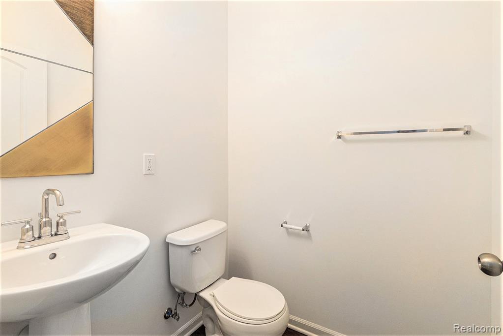 478 North Wixom Road Wixom, MI 48393 - Photo 17 of 26