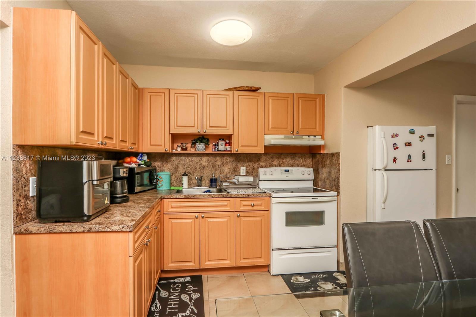 2810 Southwest 26th Street Miami, FL 33133 - Photo 12 of 33