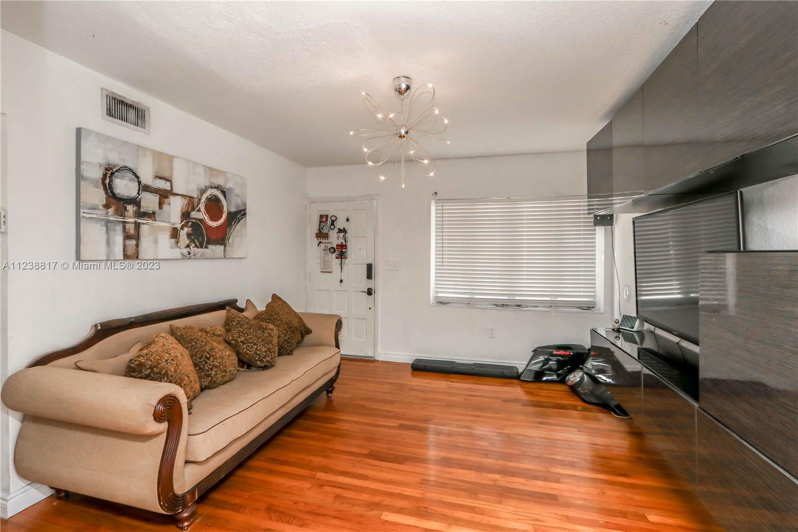 2810 Southwest 26th Street Miami, FL 33133 - Photo 24 of 33