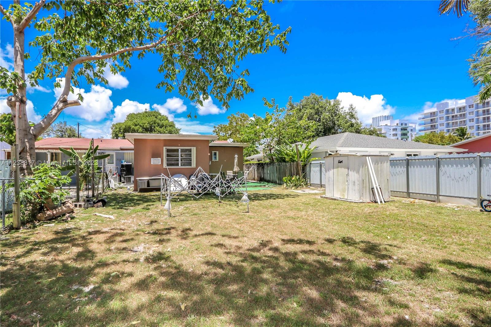 2810 Southwest 26th Street Miami, FL 33133 - Photo 6 of 33