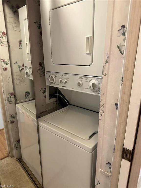 1453 Diamond Lake Circle Naples, FL 34114 - Photo 7 of 18 a close up view of washer and dryer