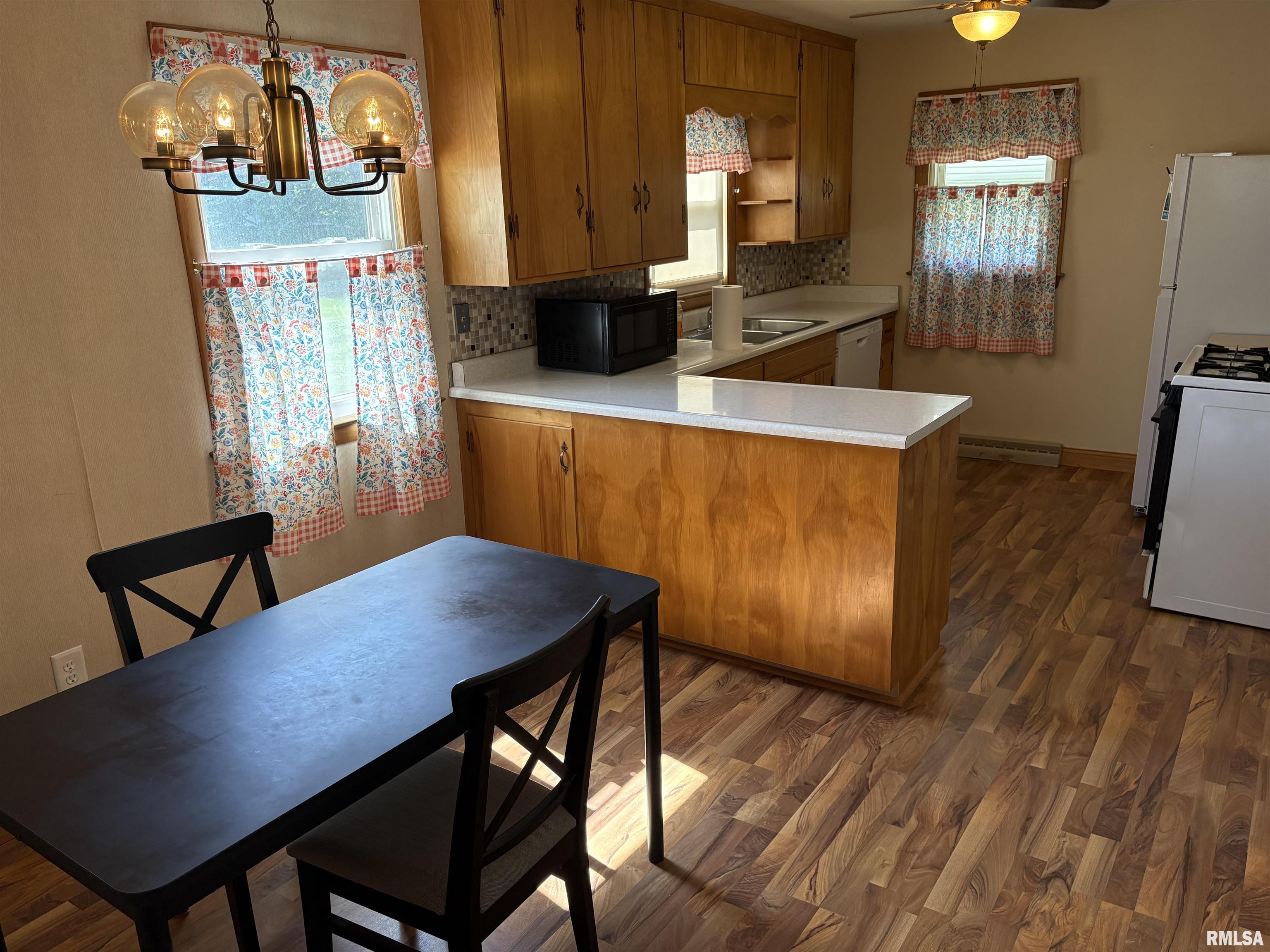870 Park View Road Galesburg, IL 61401 - Photo 39 of 60