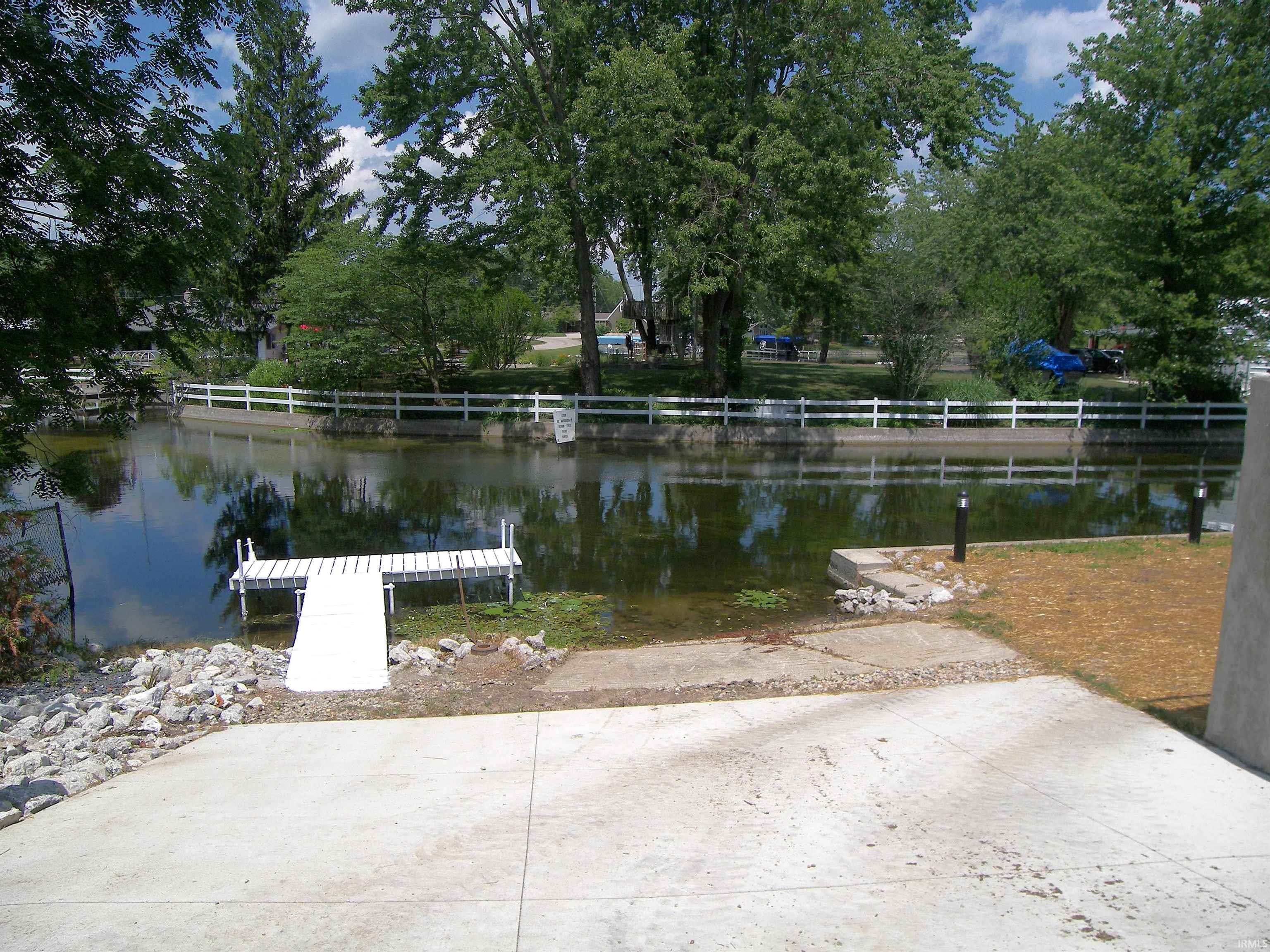 2906 East Armstrong Road Leesburg, IN 46538 - Photo 12 of 18