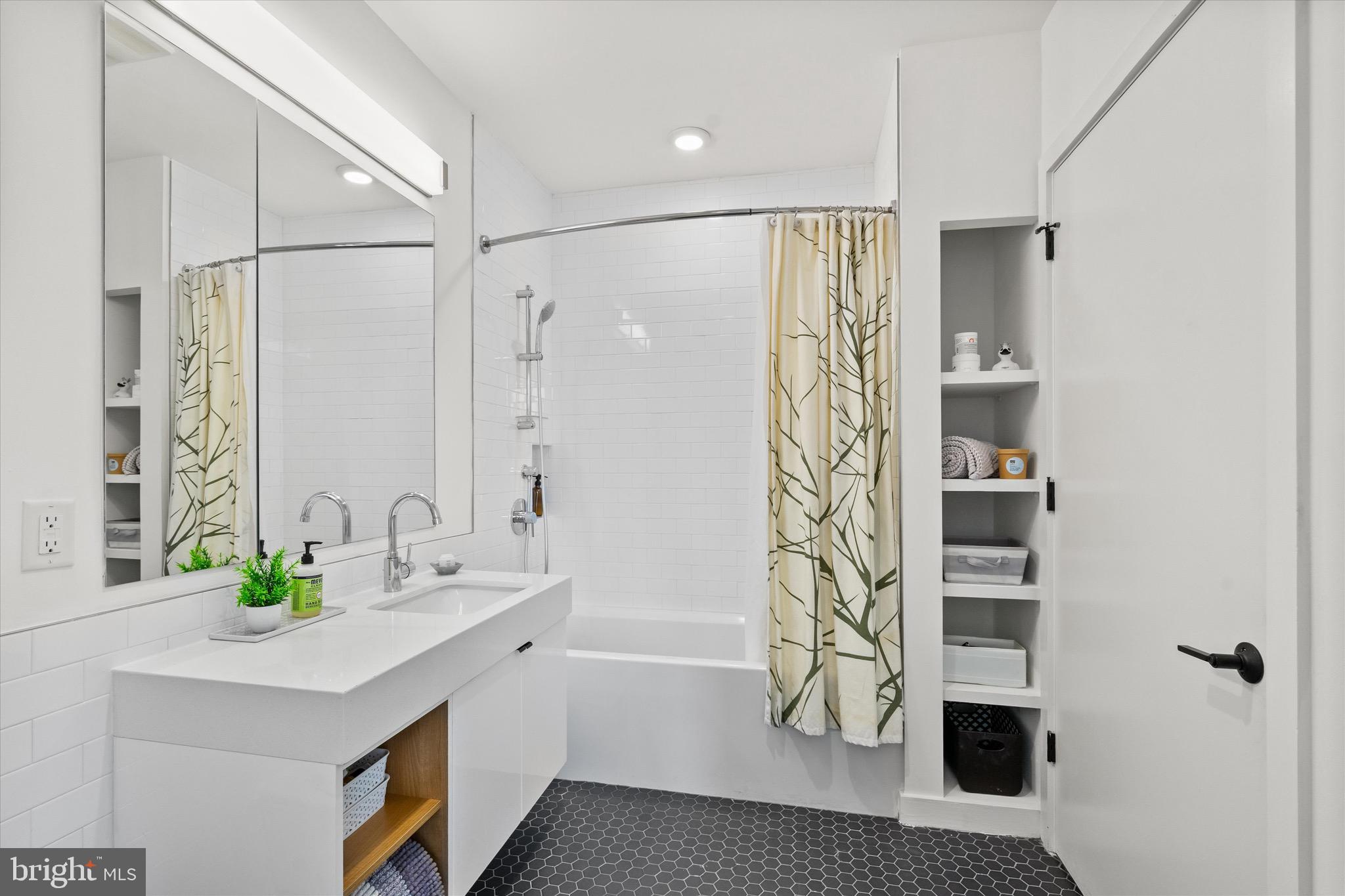 57 N Street Northwest, Unit 521 Washington, DC 20001 - Photo 20 of 27