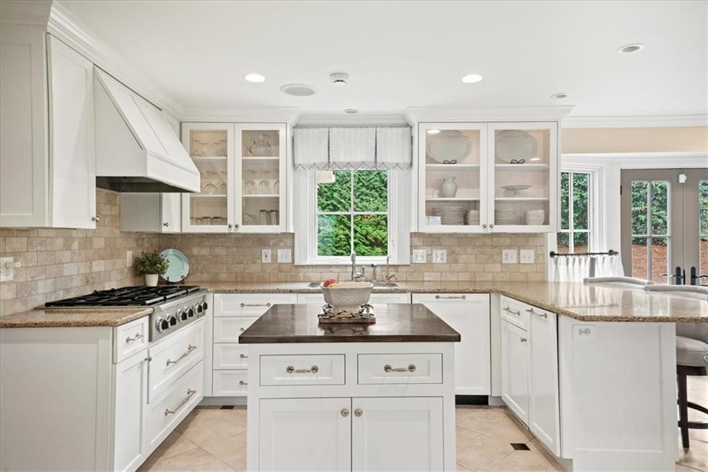 1148 Redfield Ridge Dunwoody, GA 30338 - Photo 19 of 70