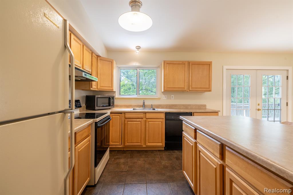 9920 Dexter-Pinckney Road Pinckney, MI 48169 - Photo 18 of 46 Gallery Image 18