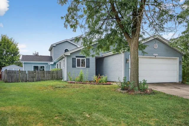 $440,000 | 854 Plains Court, Carol Stream, IL 60188