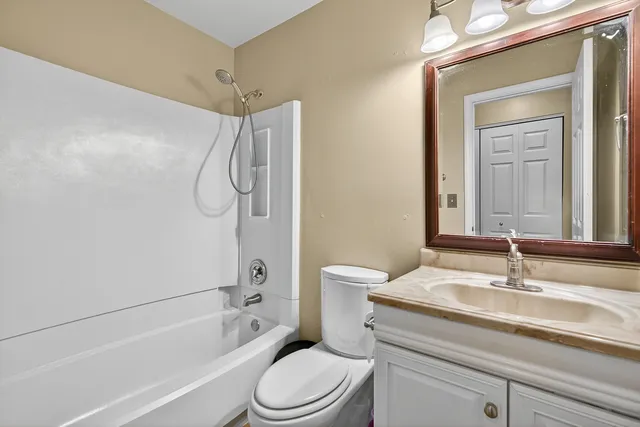 $440,000 | 854 Plains Court, Carol Stream, IL 60188