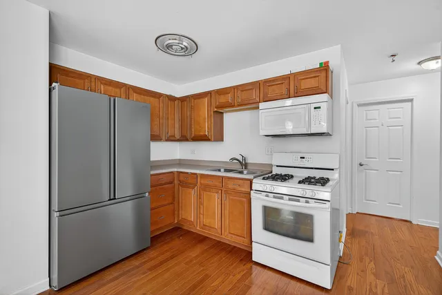 $440,000 | 854 Plains Court, Carol Stream, IL 60188