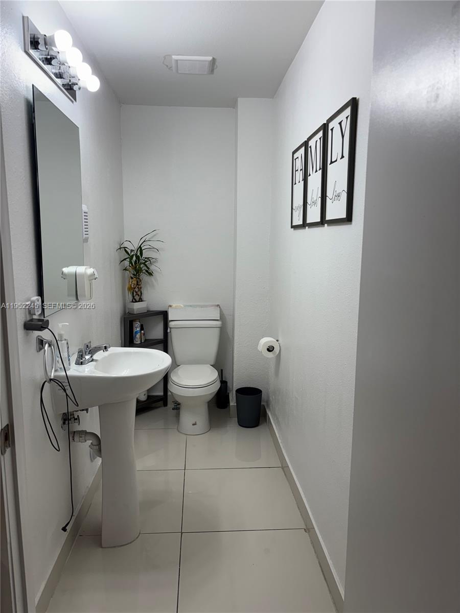 25912 Southwest 139th Court Homestead, FL 33032 - Photo 14 of 27 2